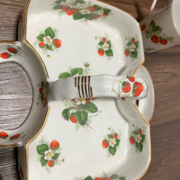 Vintage English Strawberry Tea Set Hammersley & Co. 11 pieces - Picture 6 of 10